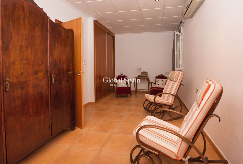 Resale - VILLA -
BENIJÓFAR - Costa Blanca