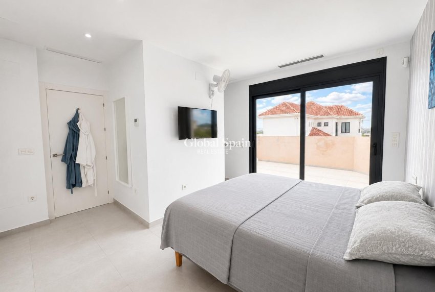Resale - VILLA -
BENIJÓFAR - Costa Blanca
