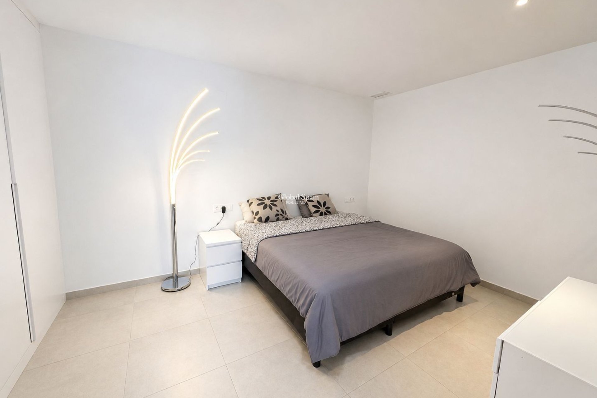 Resale - VILLA -
BENIJÓFAR - Costa Blanca