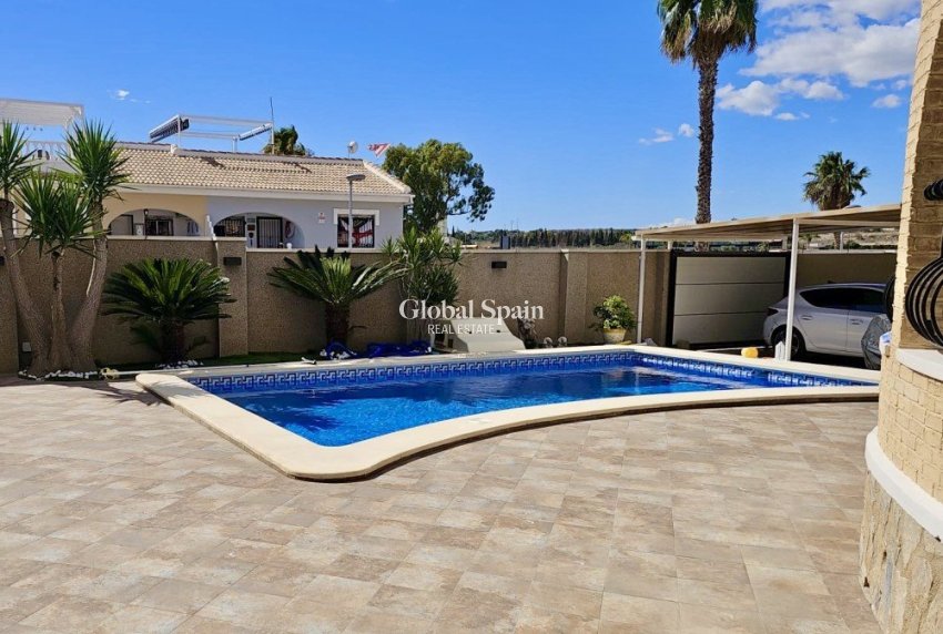 Resale - VILLA -
BENIJÓFAR - Costa Blanca