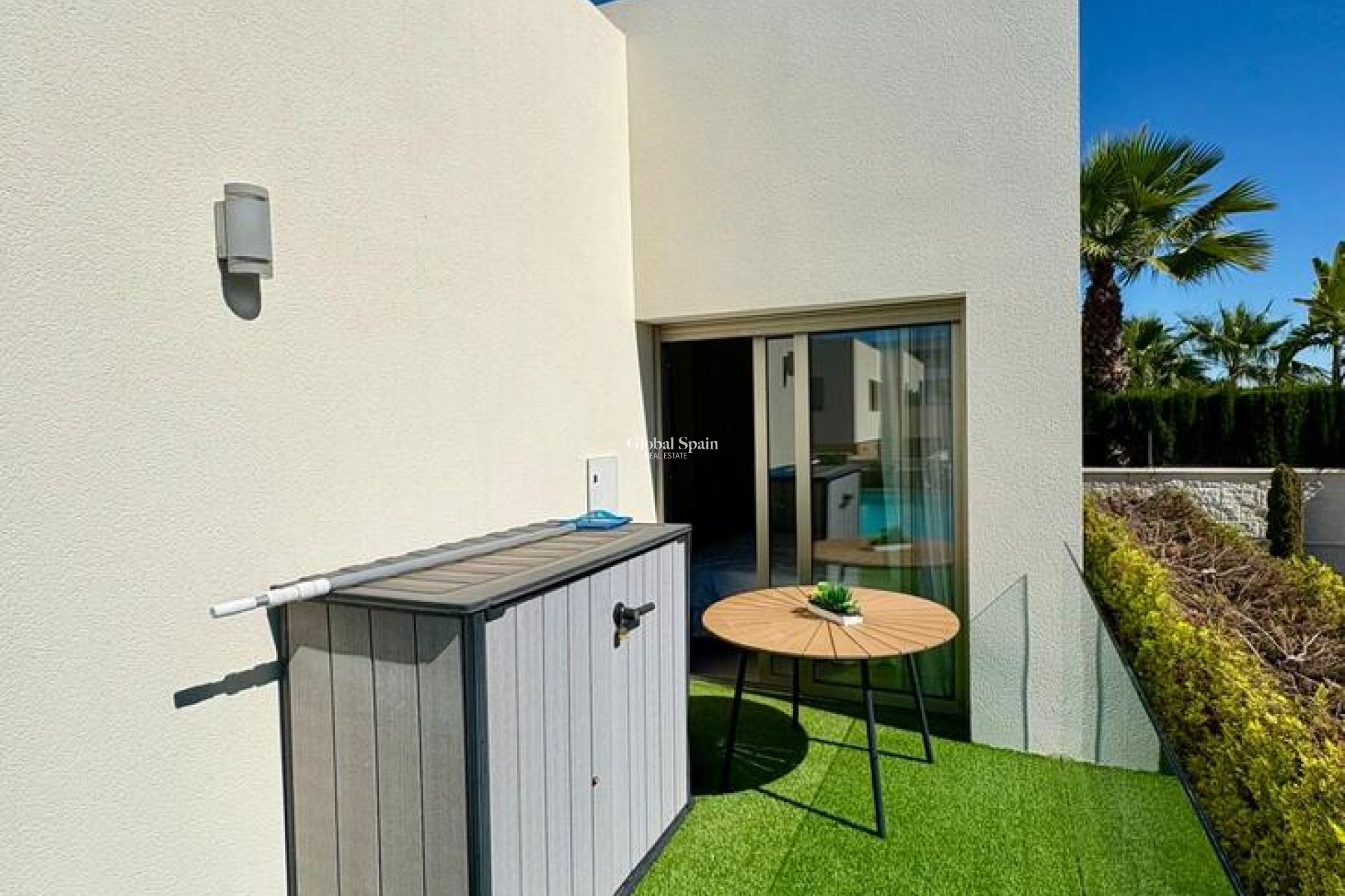Resale - VILLA -
BENIJÓFAR - Costa Blanca