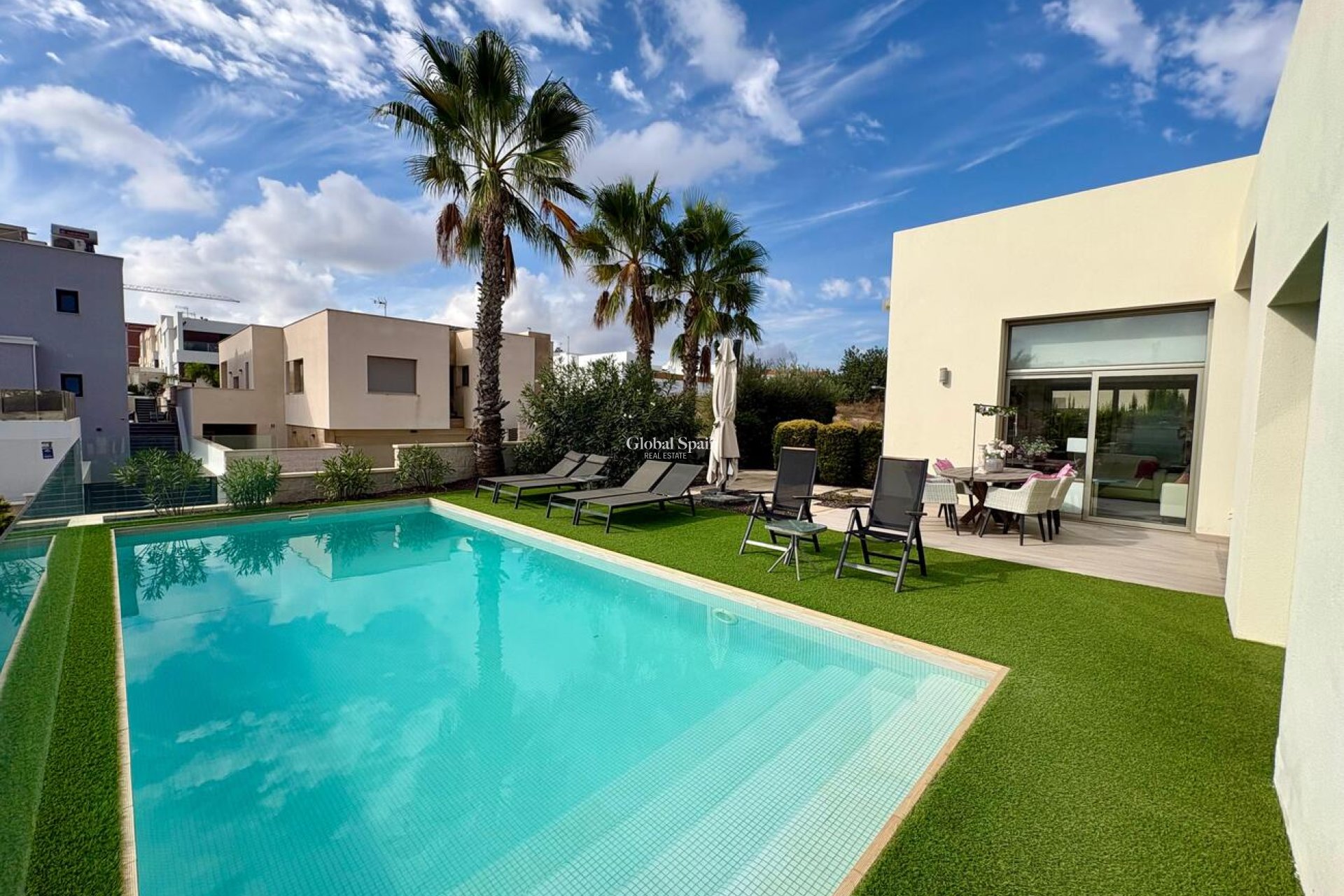 Resale - VILLA -
BENIJÓFAR - Costa Blanca