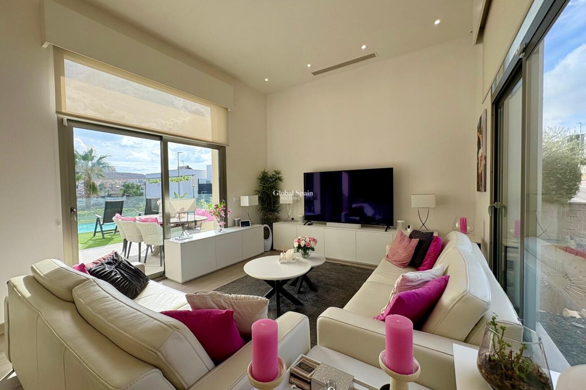 Resale - VILLA -
BENIJÓFAR - Costa Blanca