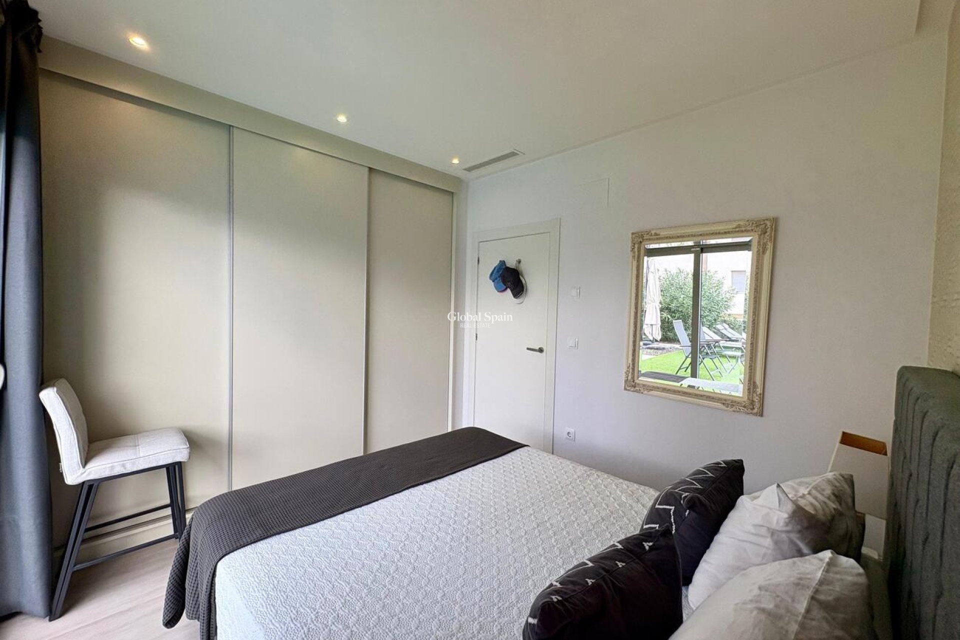Resale - VILLA -
BENIJÓFAR - Costa Blanca