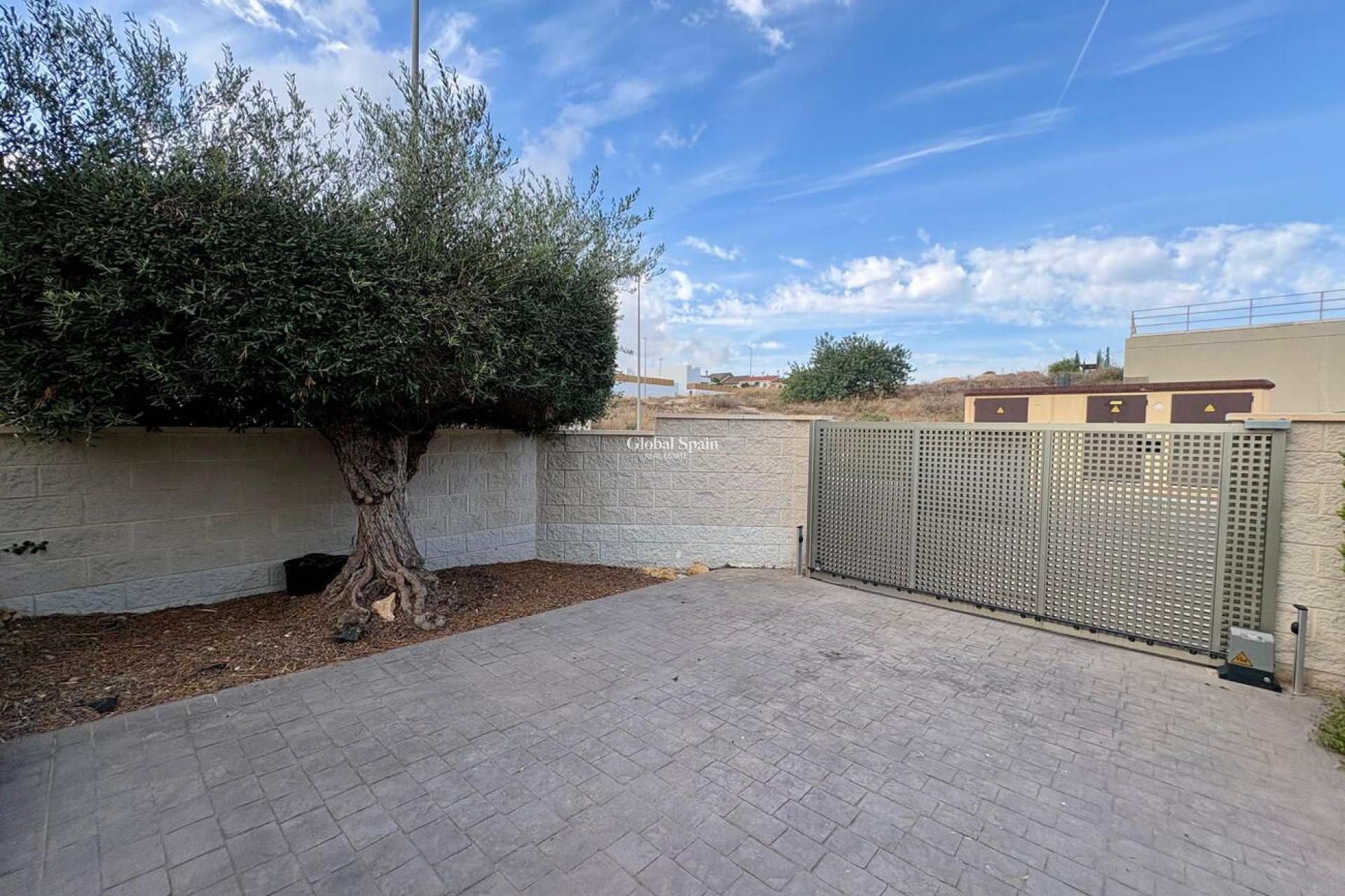 Resale - VILLA -
BENIJÓFAR - Costa Blanca
