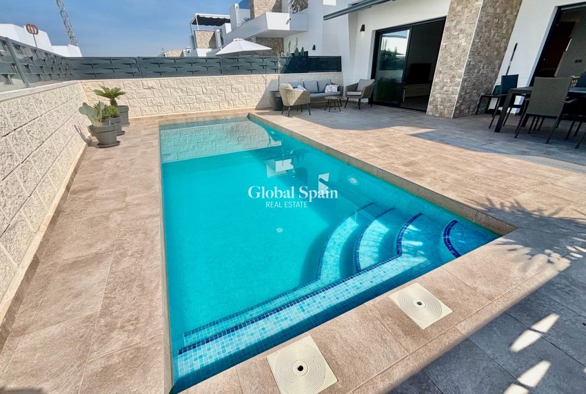 Resale - VILLA -
BENIJÓFAR - Pueblo 4