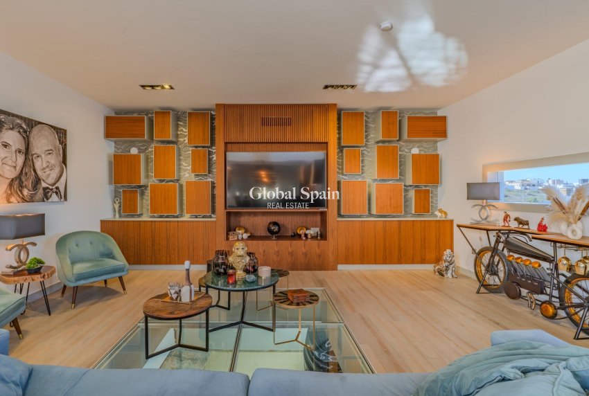 Resale - VILLA -
BENIJÓFAR - Residencial Benimar