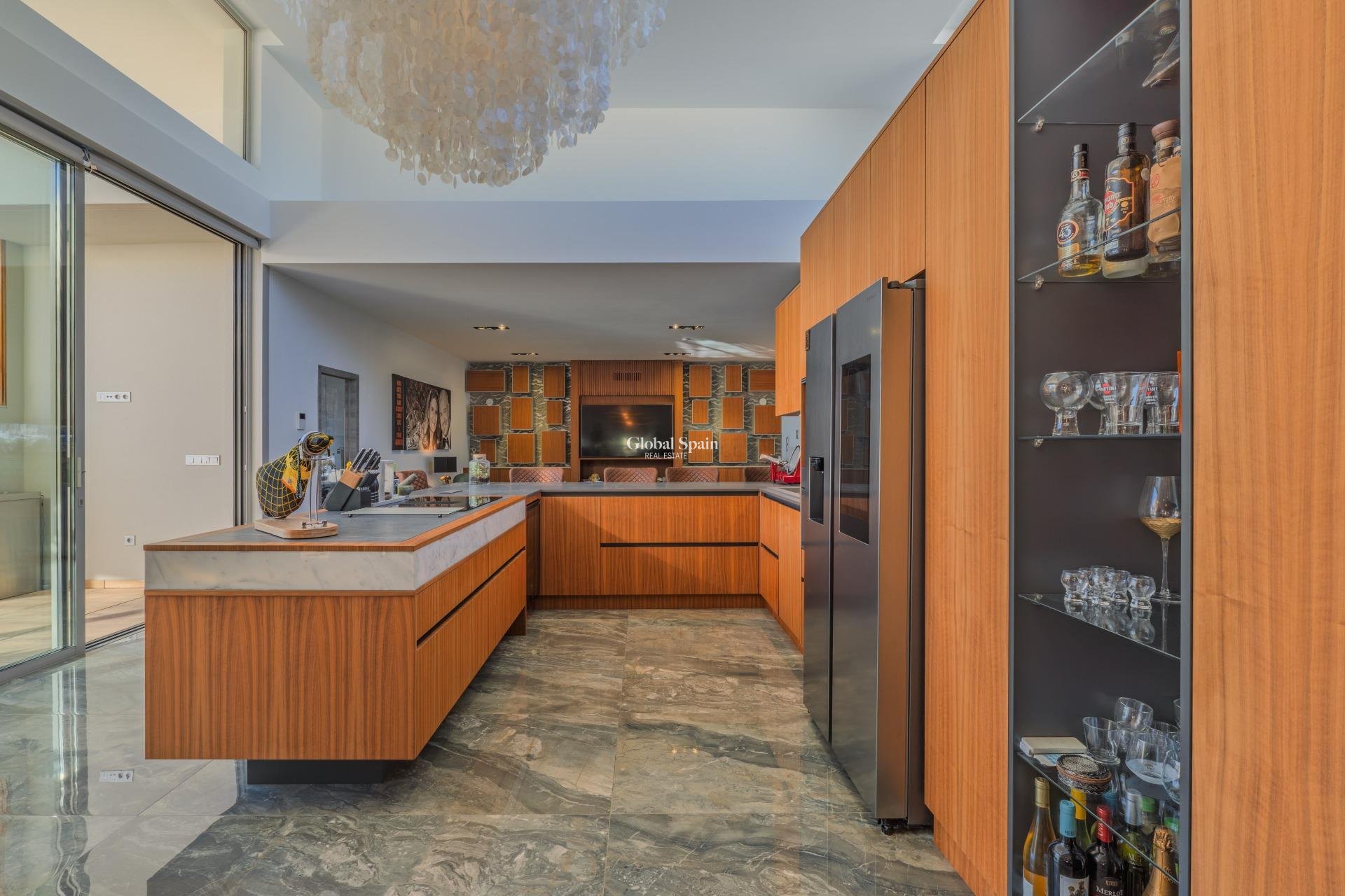 Resale - VILLA -
BENIJÓFAR - Residencial Benimar