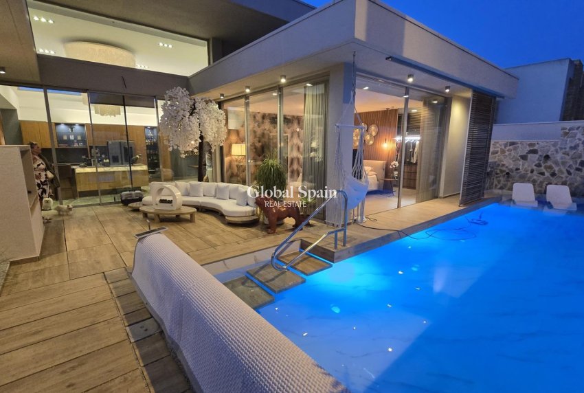 Resale - VILLA -
BENIJÓFAR - Residencial Benimar