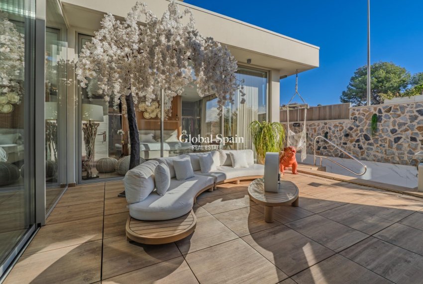 Resale - VILLA -
BENIJÓFAR - Residencial Benimar