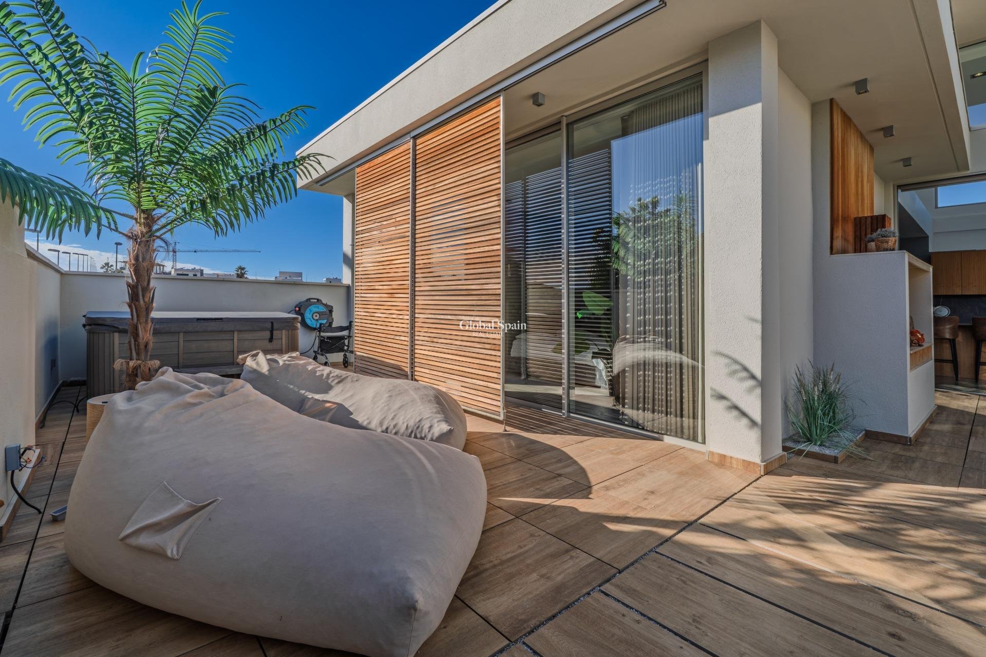 Resale - VILLA -
BENIJÓFAR - Residencial Benimar