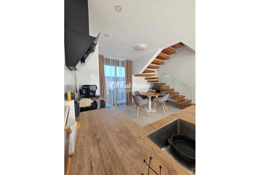 Resale - VILLA -
BENIJÓFAR