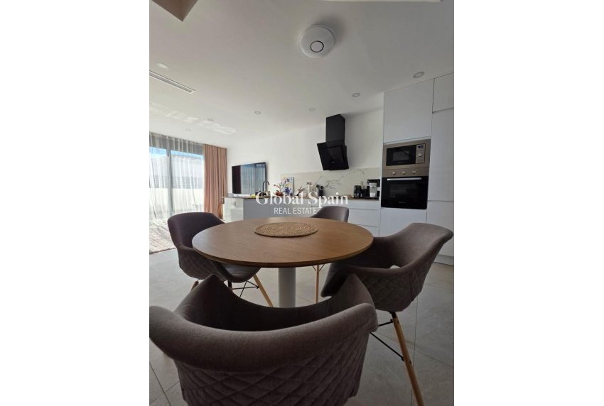 Resale - VILLA -
BENIJÓFAR