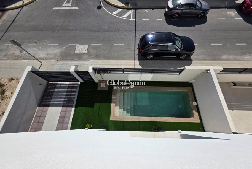 Resale - VILLA -
BENIJÓFAR