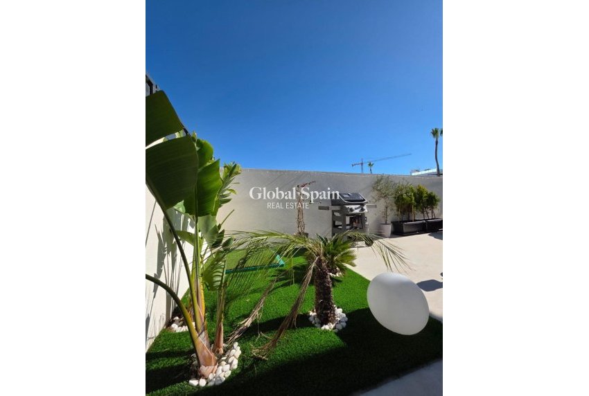 Resale - VILLA -
BENIJÓFAR