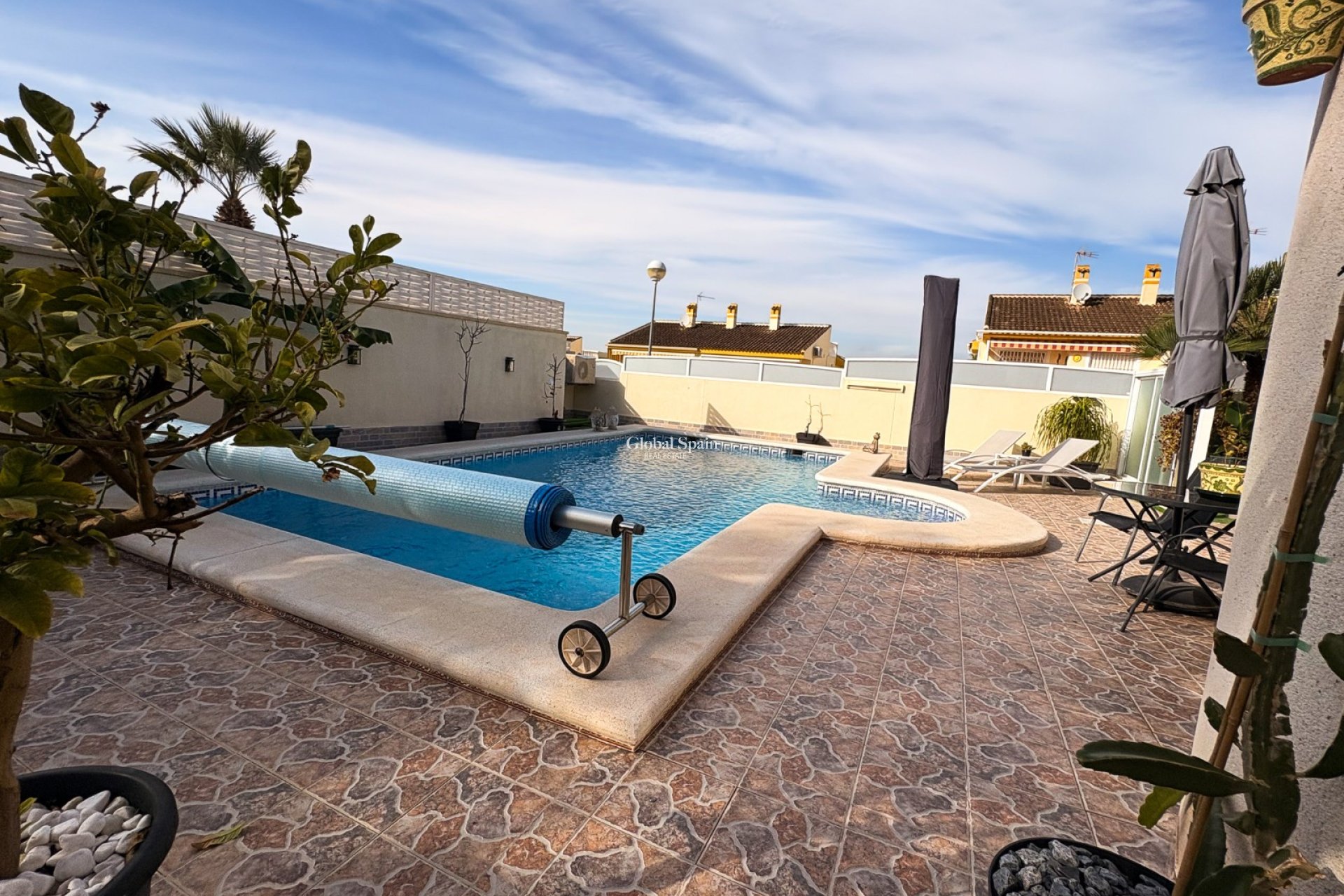 Resale - VILLA -
BENIJÓFAR