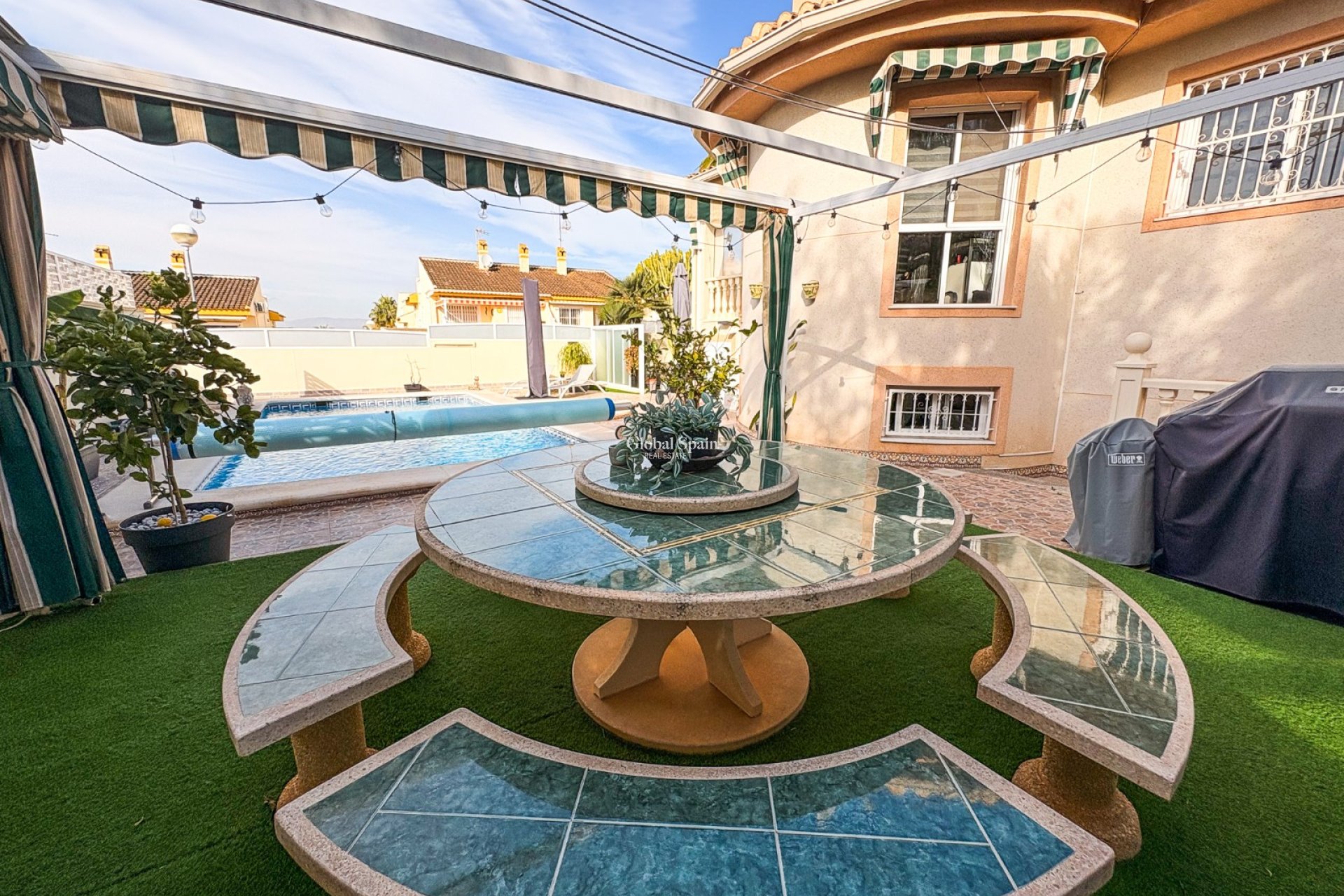 Resale - VILLA -
BENIJÓFAR