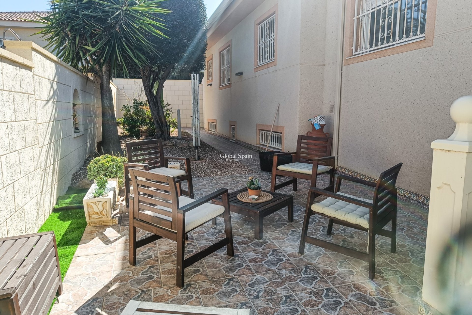 Resale - VILLA -
BENIJÓFAR