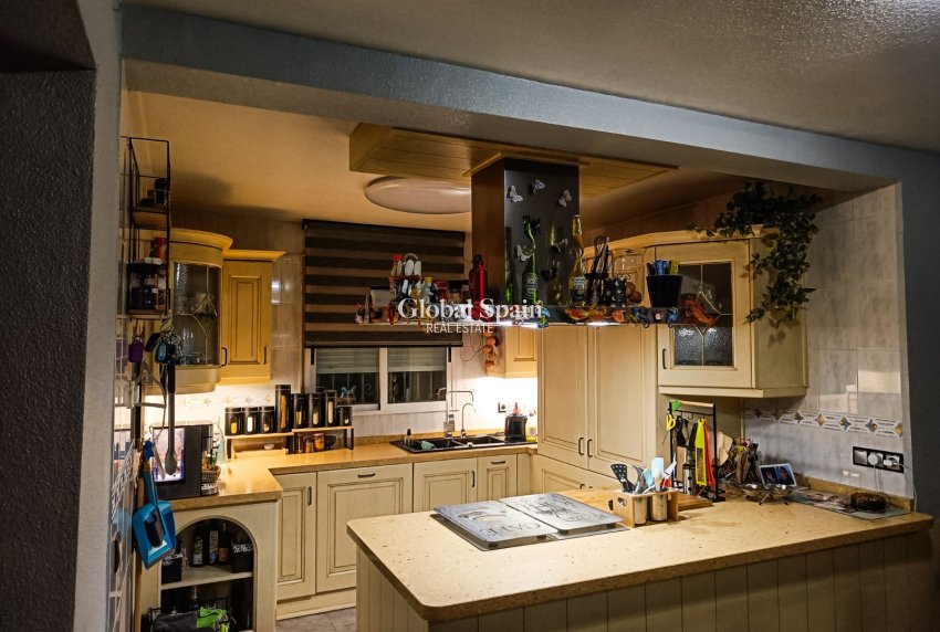 Resale - VILLA -
BENIJÓFAR