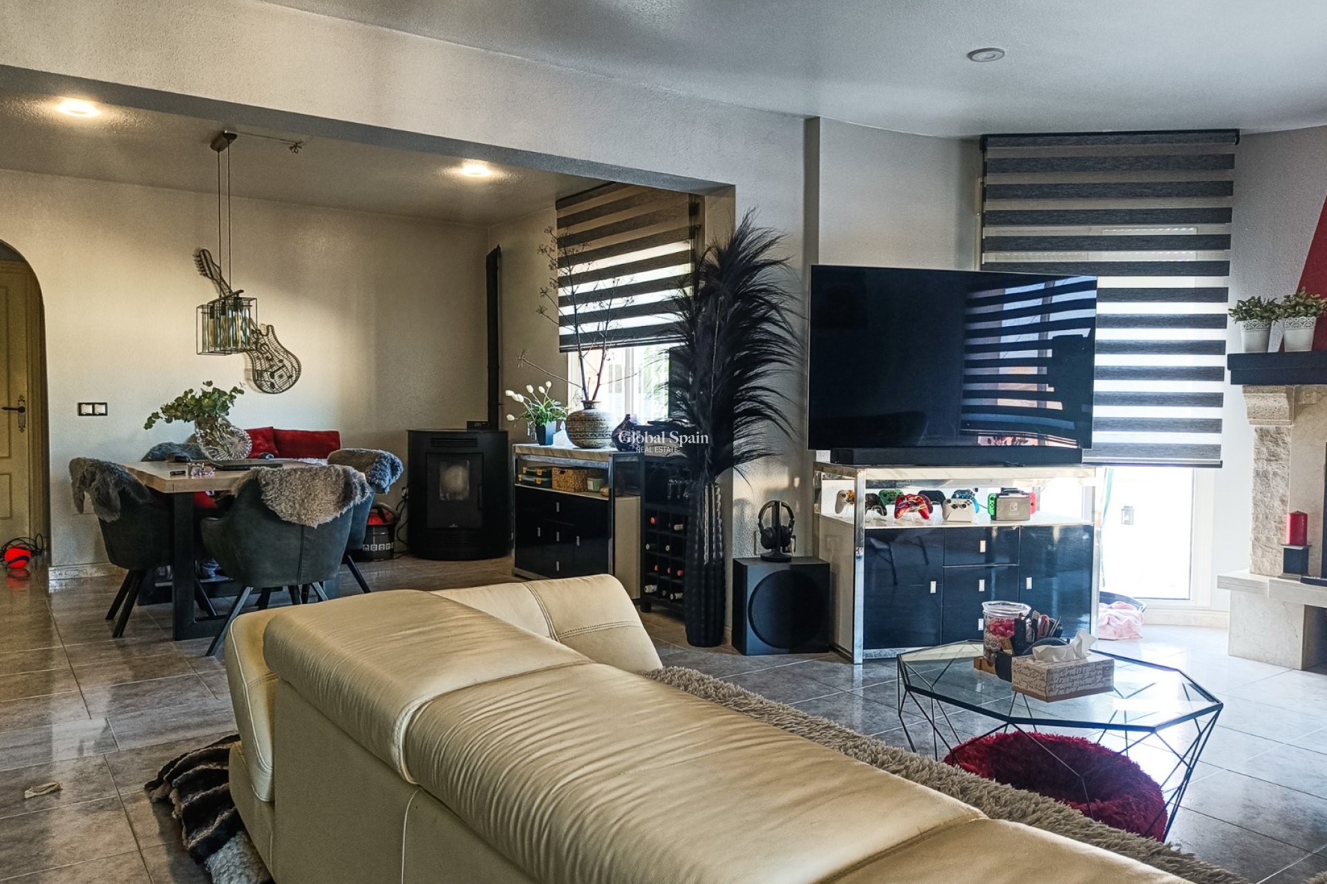 Resale - VILLA -
BENIJÓFAR