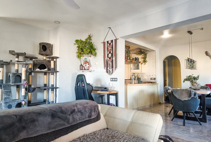 Resale - VILLA -
BENIJÓFAR