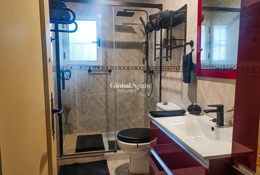 Resale - VILLA -
BENIJÓFAR