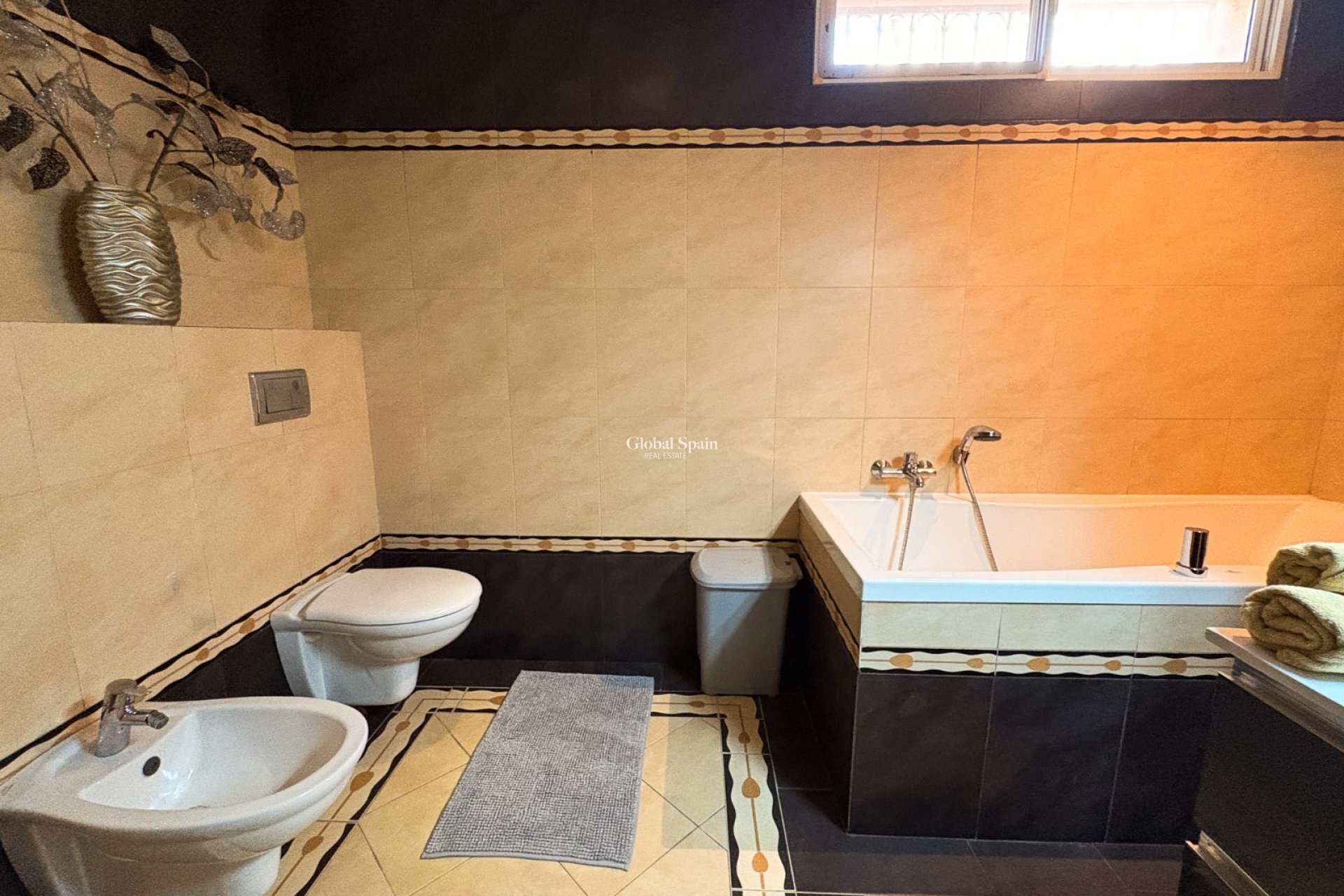 Resale - VILLA -
BENIJÓFAR