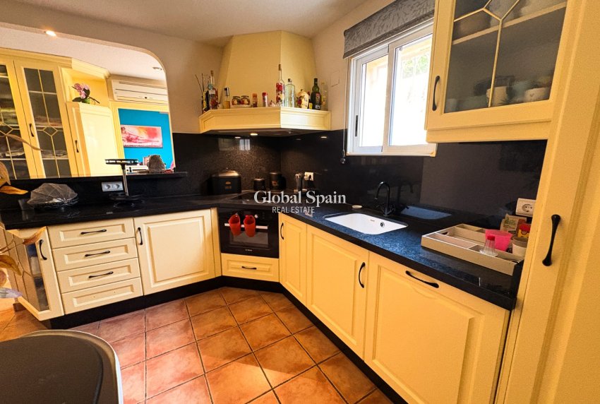 Resale - VILLA -
BENIJÓFAR