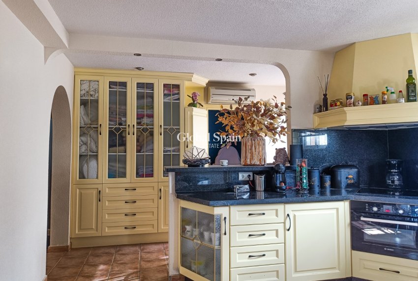 Resale - VILLA -
BENIJÓFAR