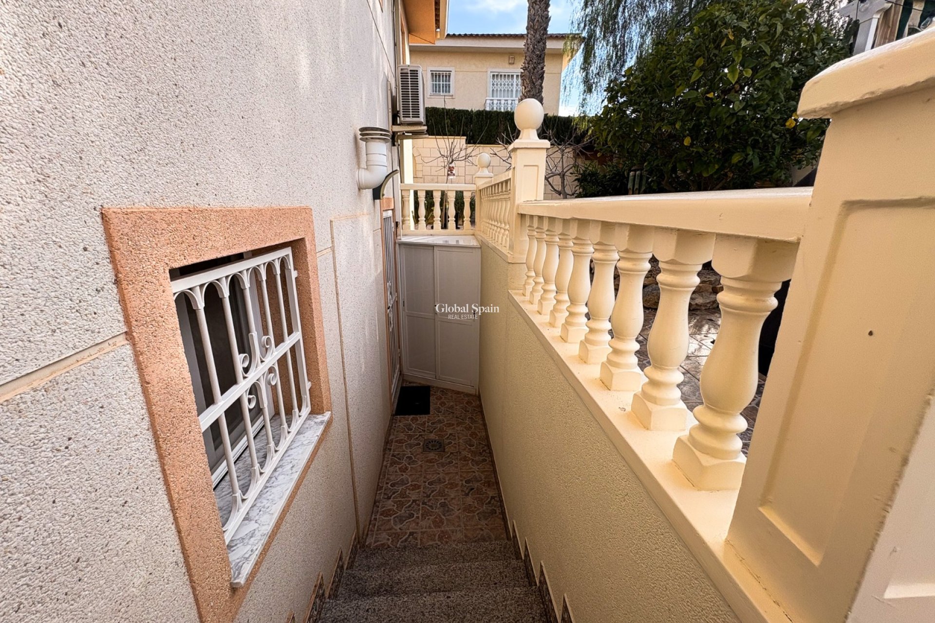 Resale - VILLA -
BENIJÓFAR