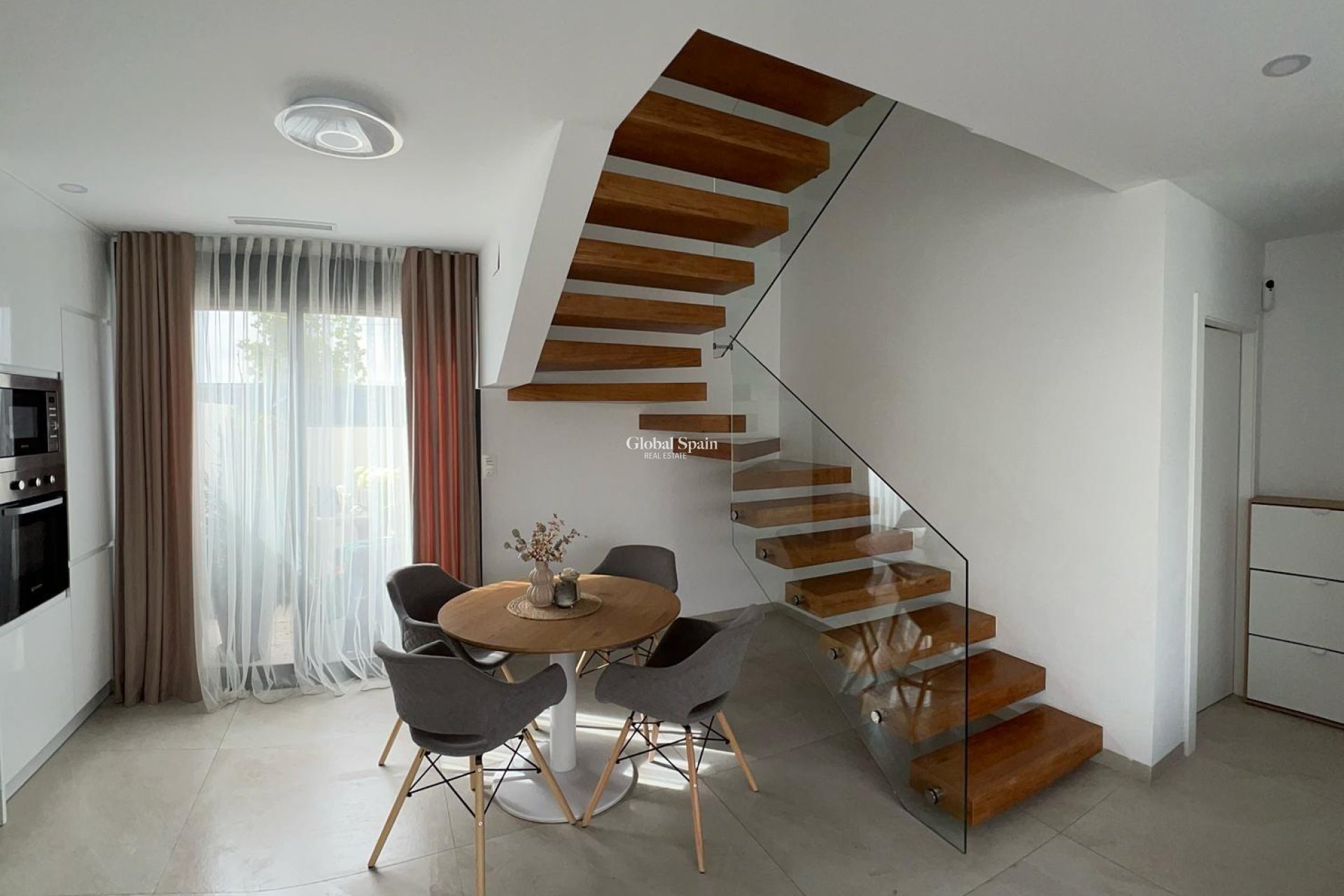 Resale - VILLA -
BENIJÓFAR