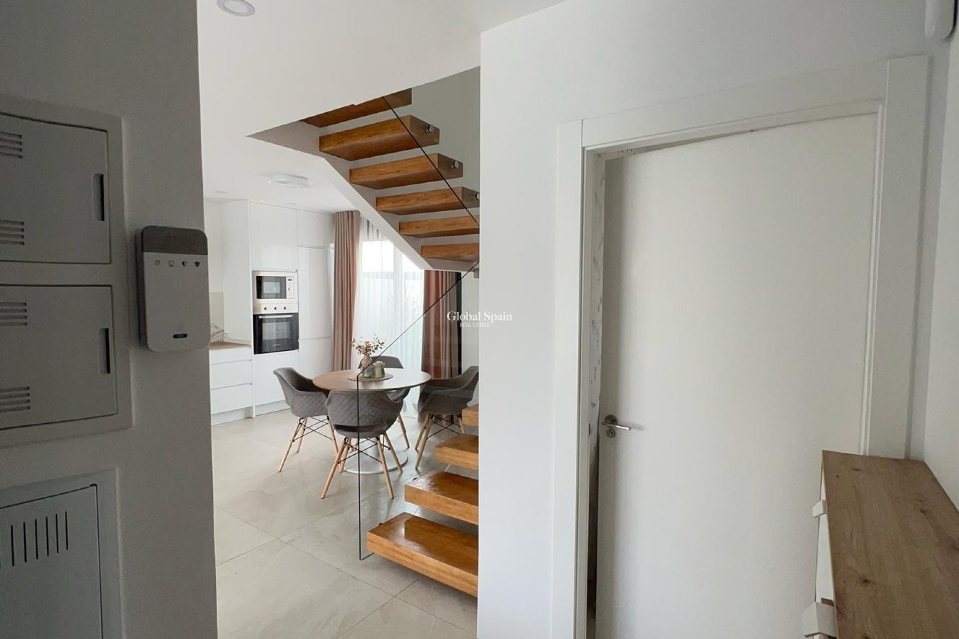 Resale - VILLA -
BENIJÓFAR