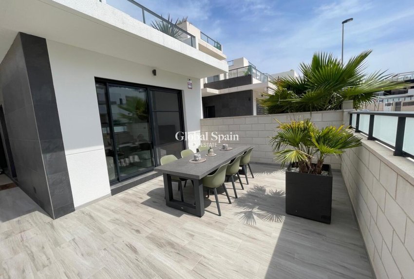 Resale - VILLA -
BENIJÓFAR