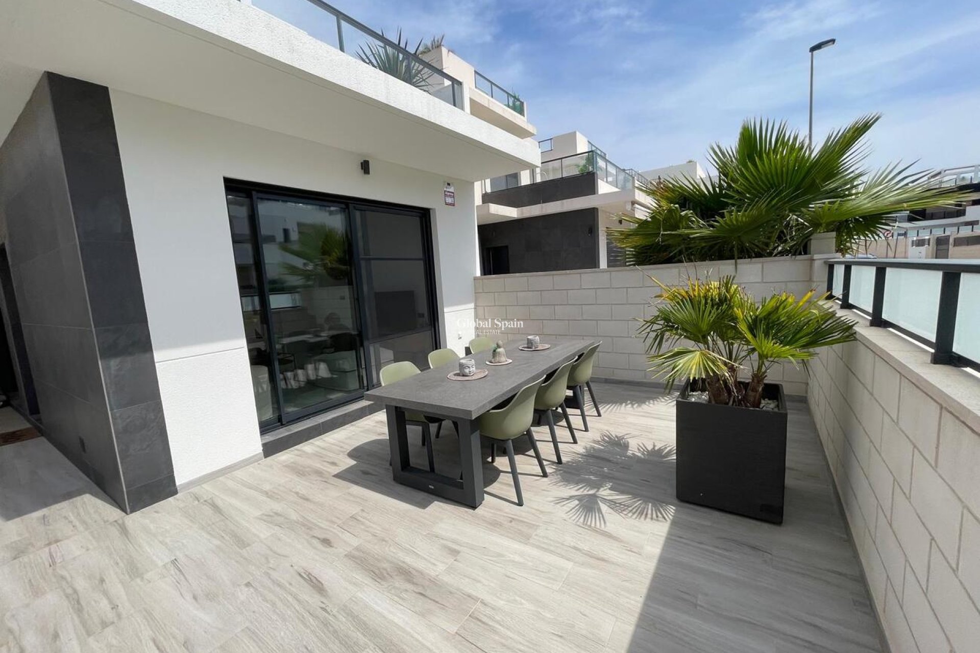 Resale - VILLA -
BENIJÓFAR