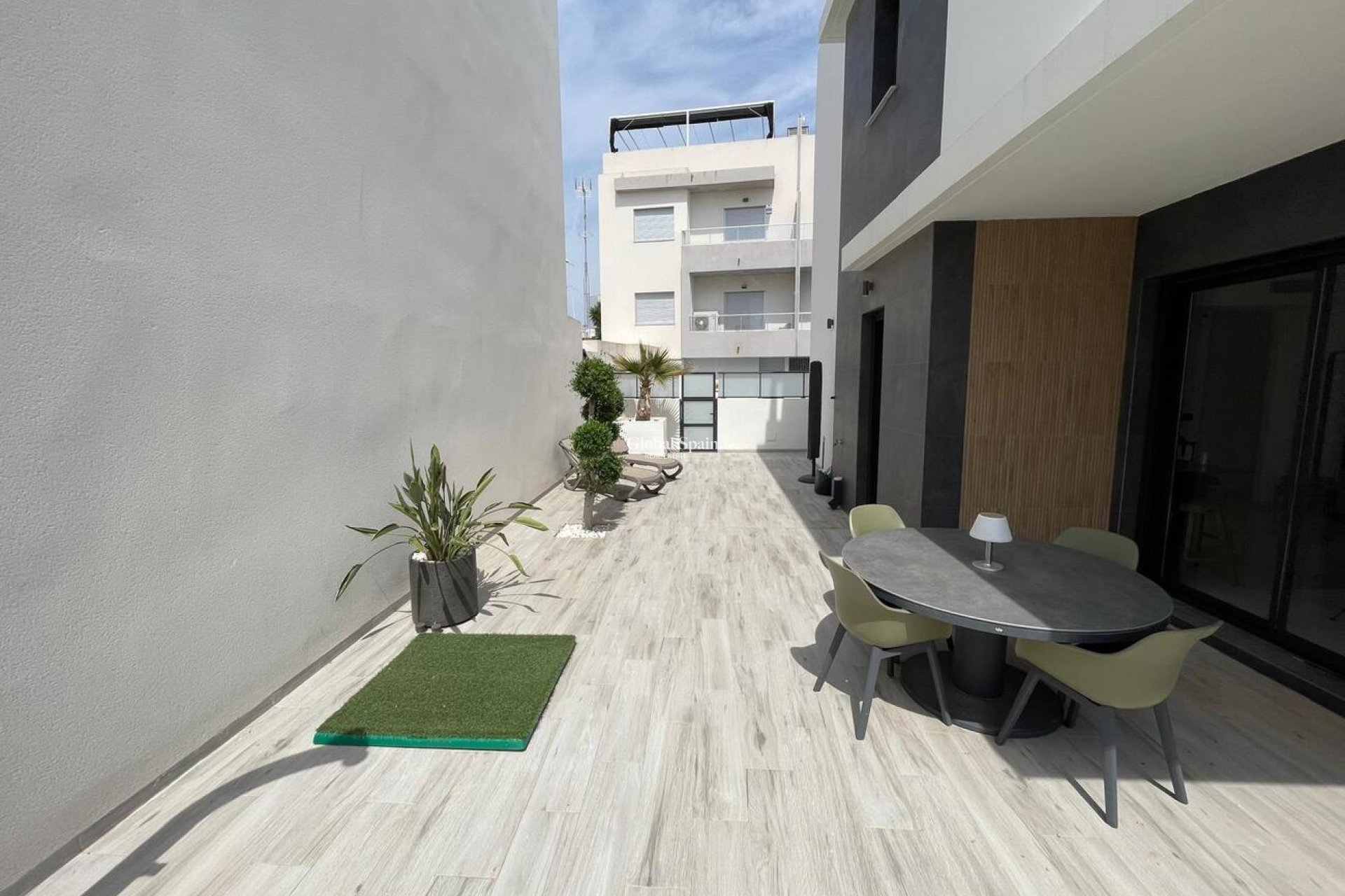 Resale - VILLA -
BENIJÓFAR