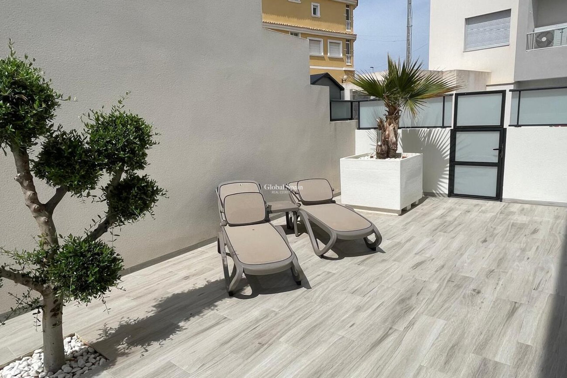 Resale - VILLA -
BENIJÓFAR