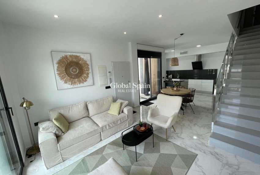 Resale - VILLA -
BENIJÓFAR