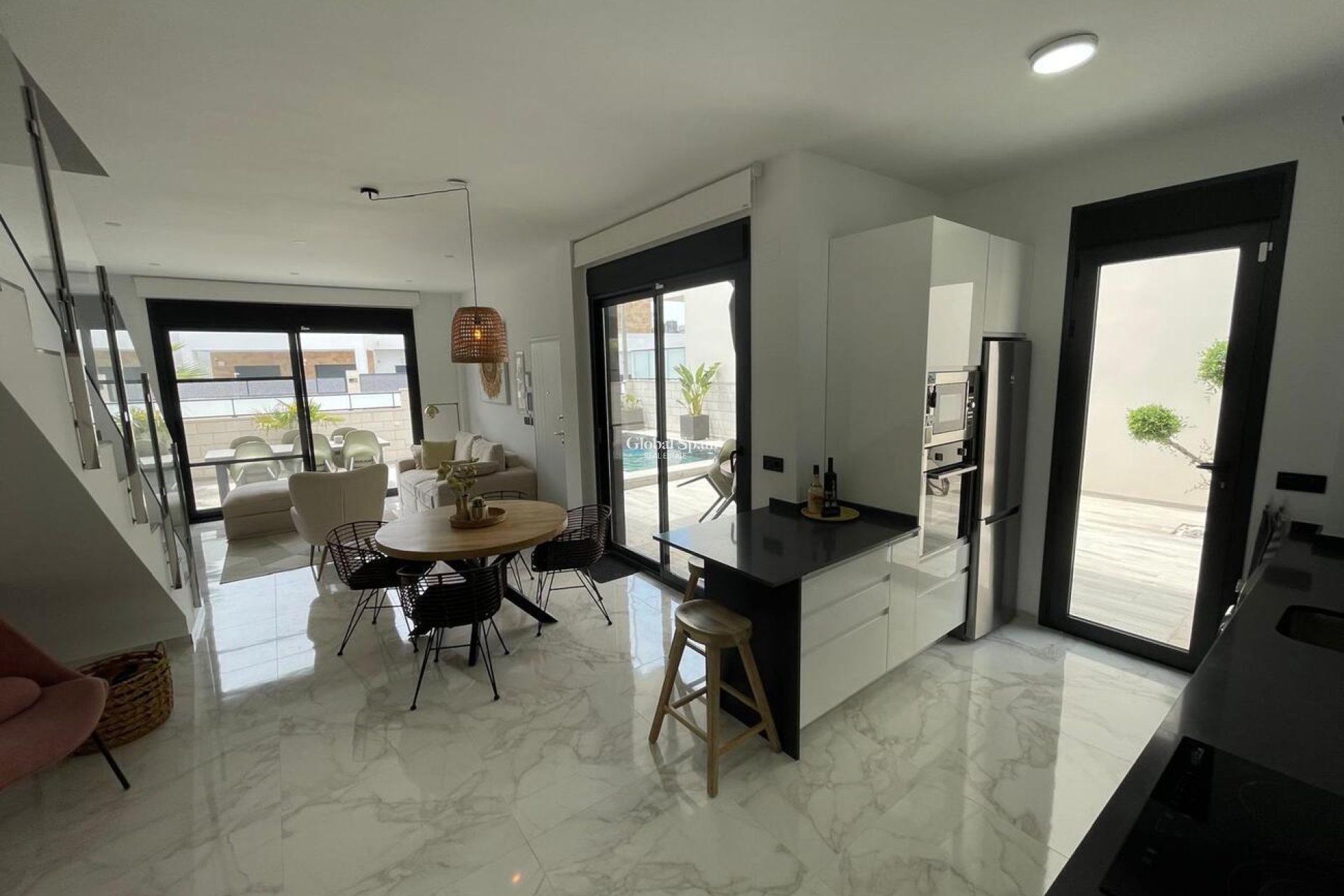 Resale - VILLA -
BENIJÓFAR