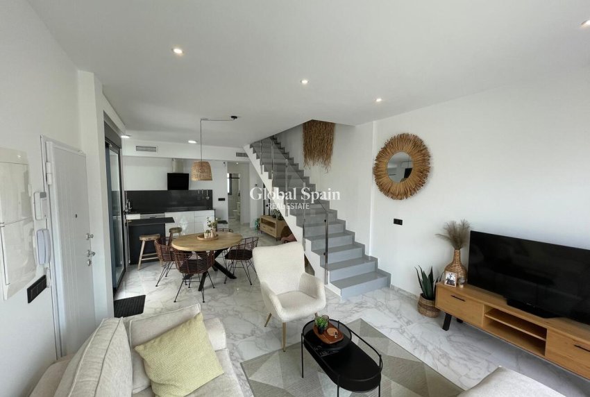 Resale - VILLA -
BENIJÓFAR