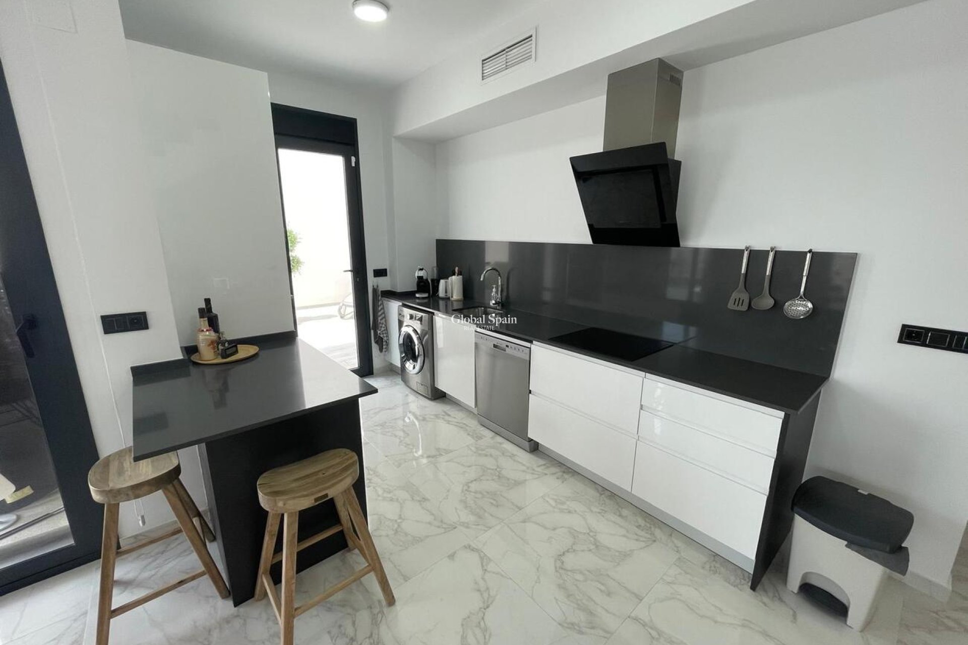Resale - VILLA -
BENIJÓFAR