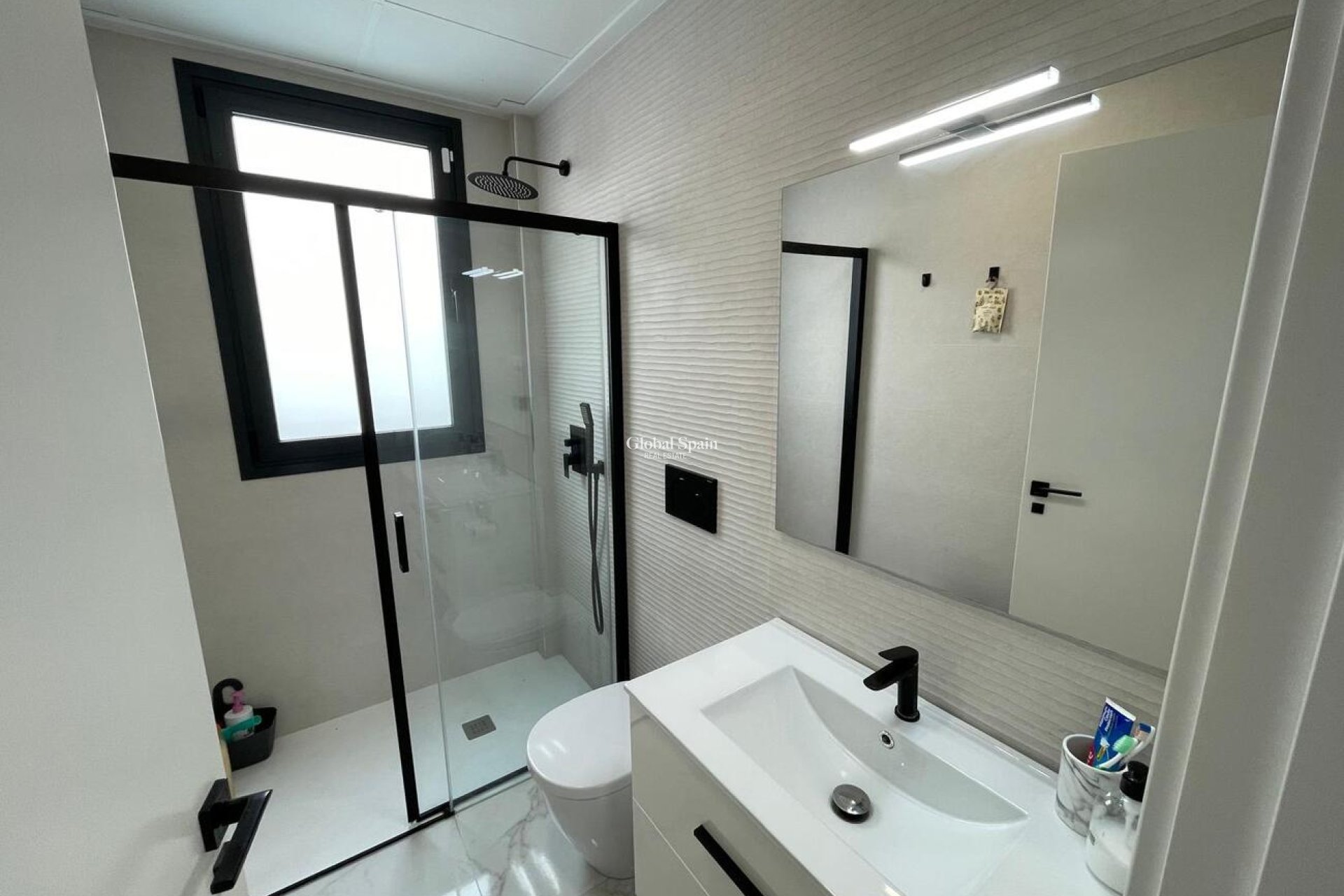 Resale - VILLA -
BENIJÓFAR