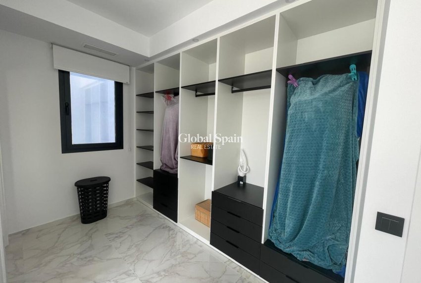 Resale - VILLA -
BENIJÓFAR