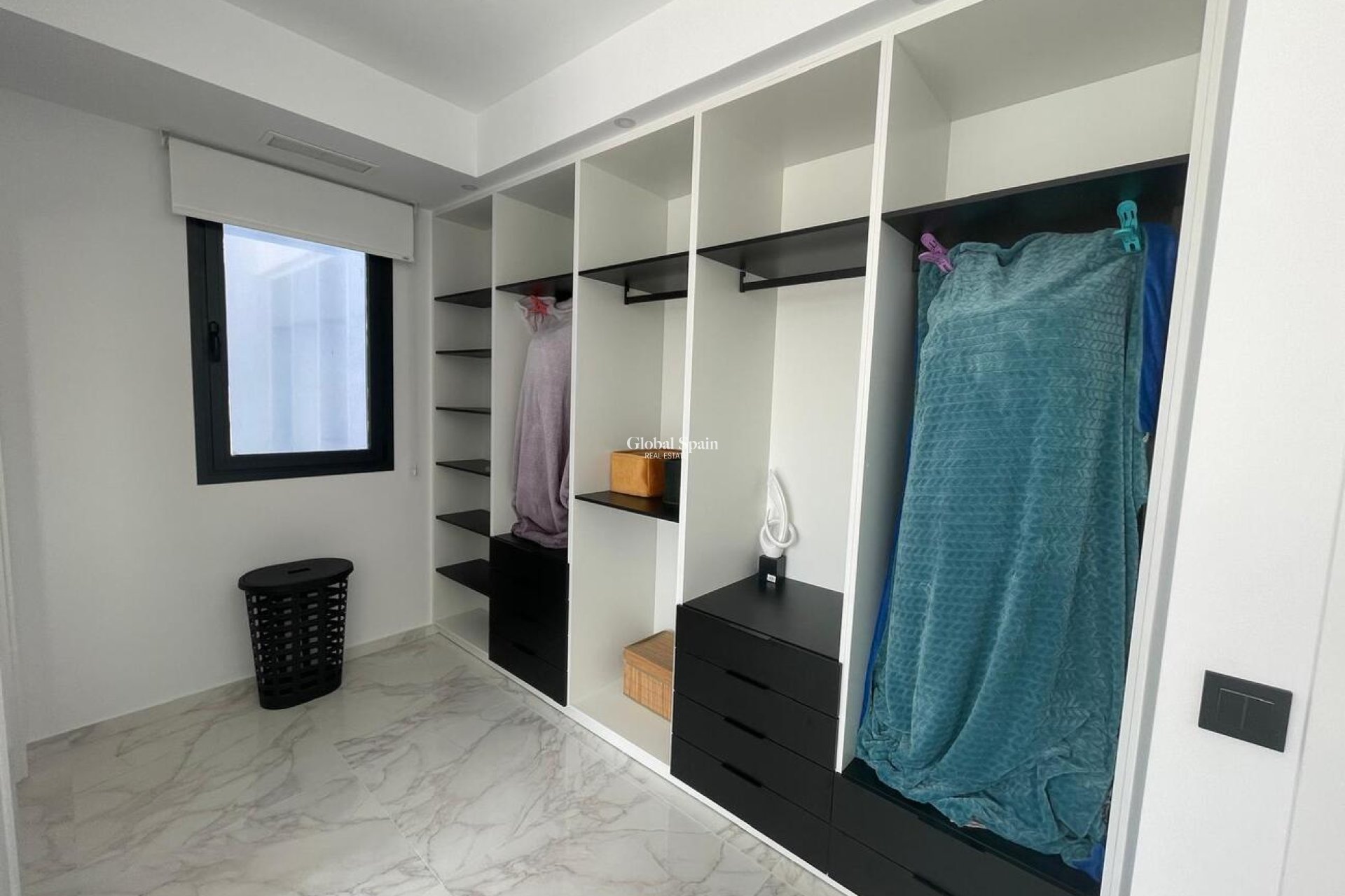 Resale - VILLA -
BENIJÓFAR