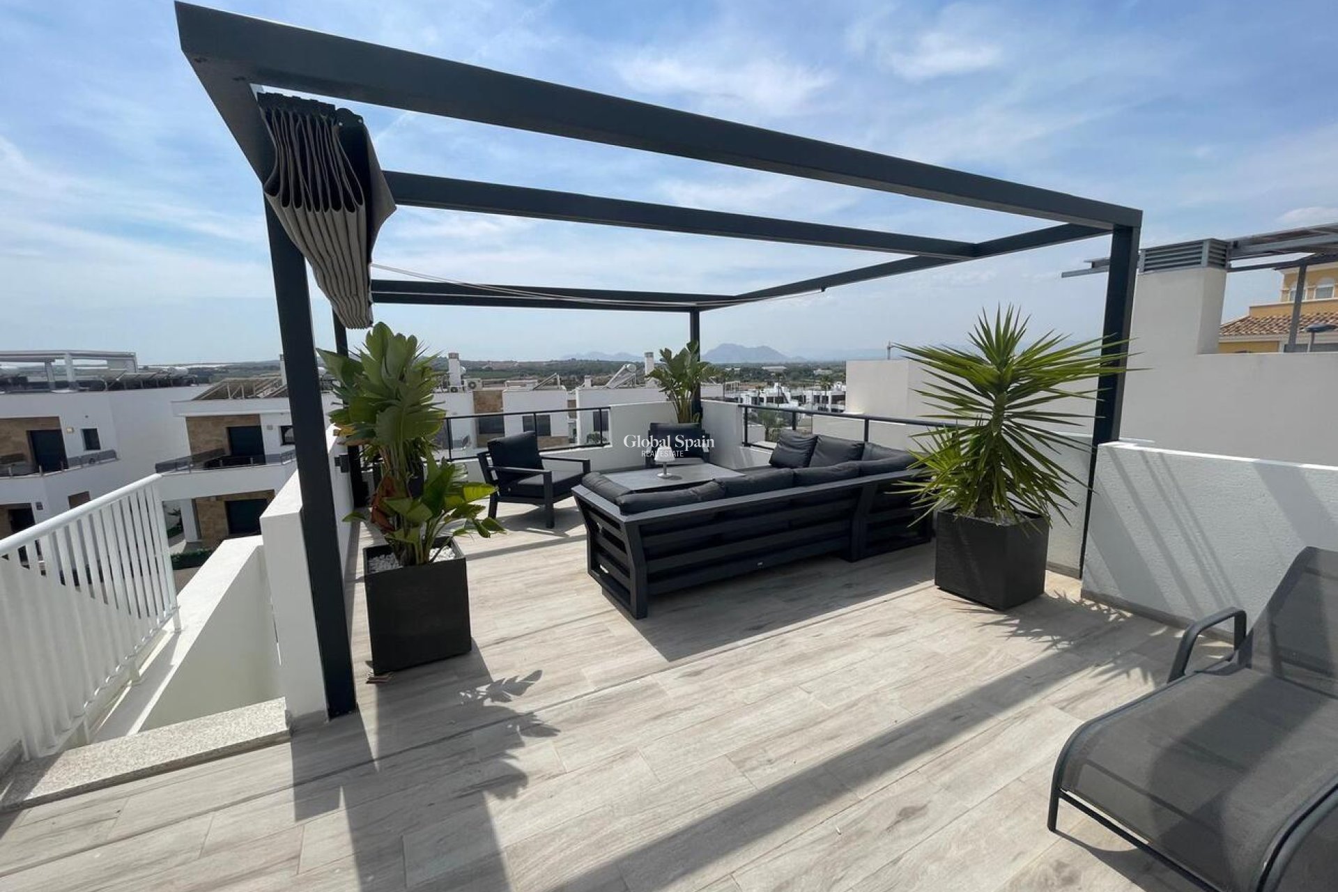 Resale - VILLA -
BENIJÓFAR