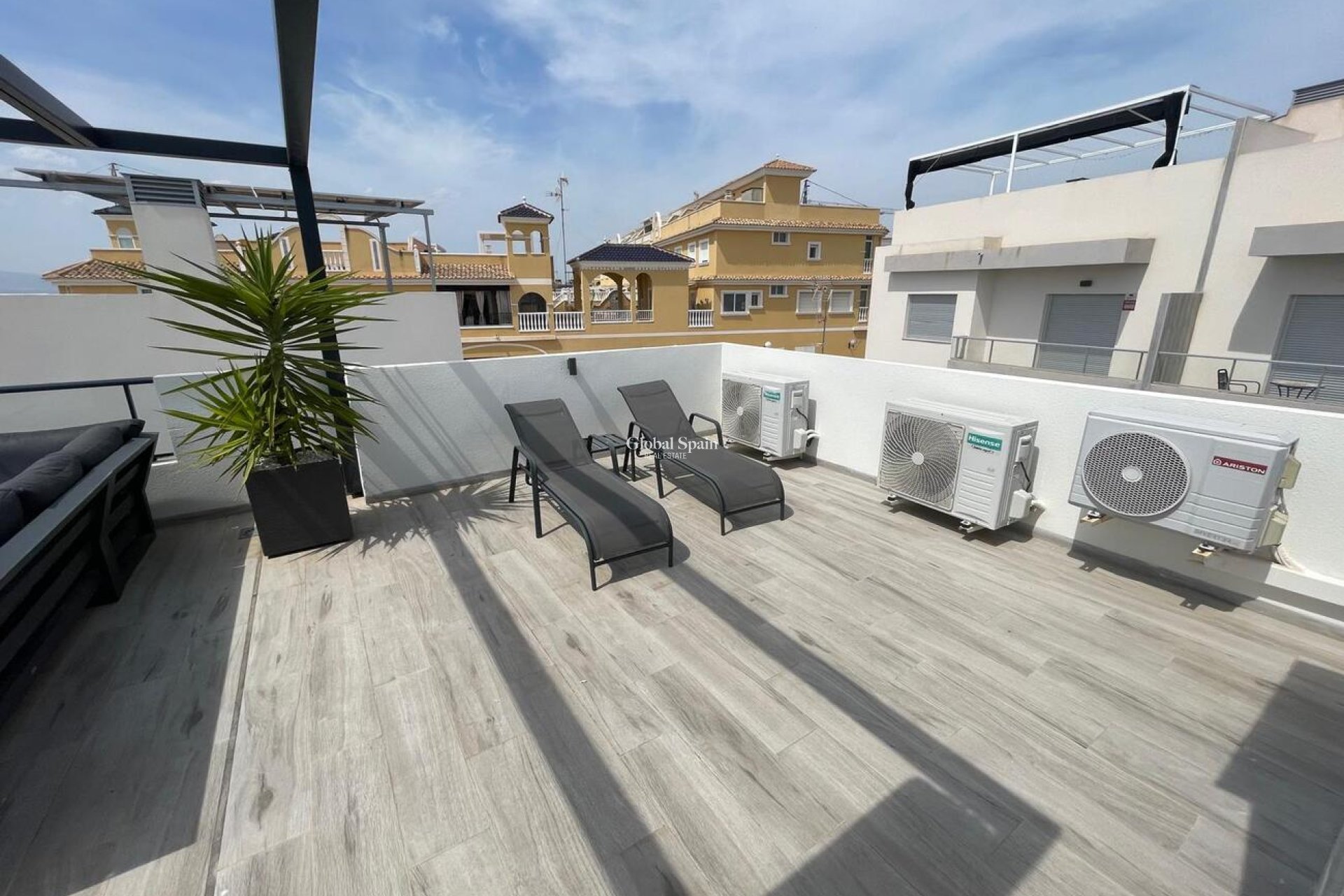 Resale - VILLA -
BENIJÓFAR