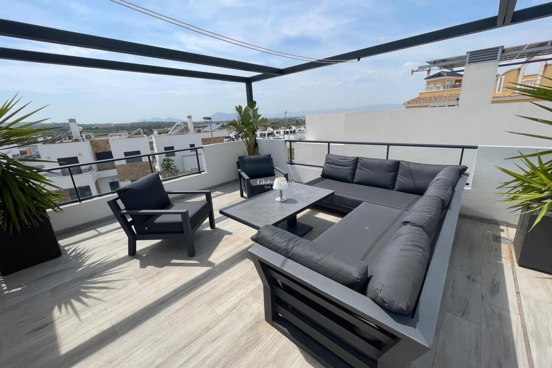 Resale - VILLA -
BENIJÓFAR