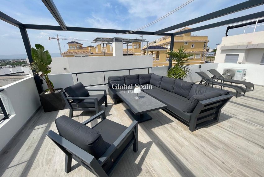 Resale - VILLA -
BENIJÓFAR