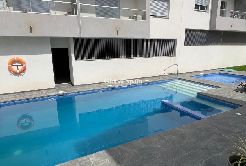 Resale - VILLA -
BENIJÓFAR