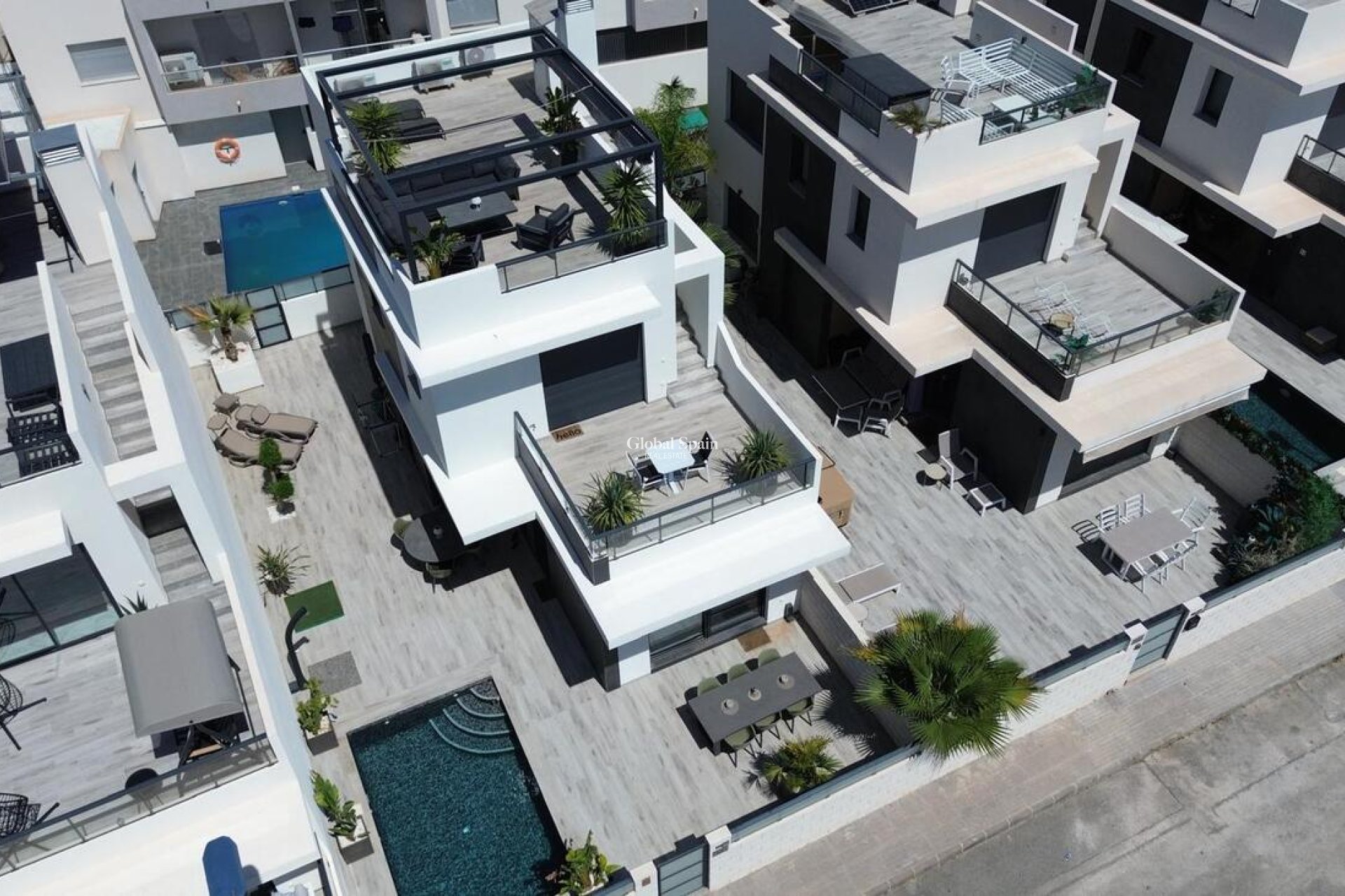 Resale - VILLA -
BENIJÓFAR