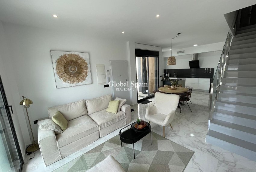Resale - VILLA -
BENIJÓFAR
